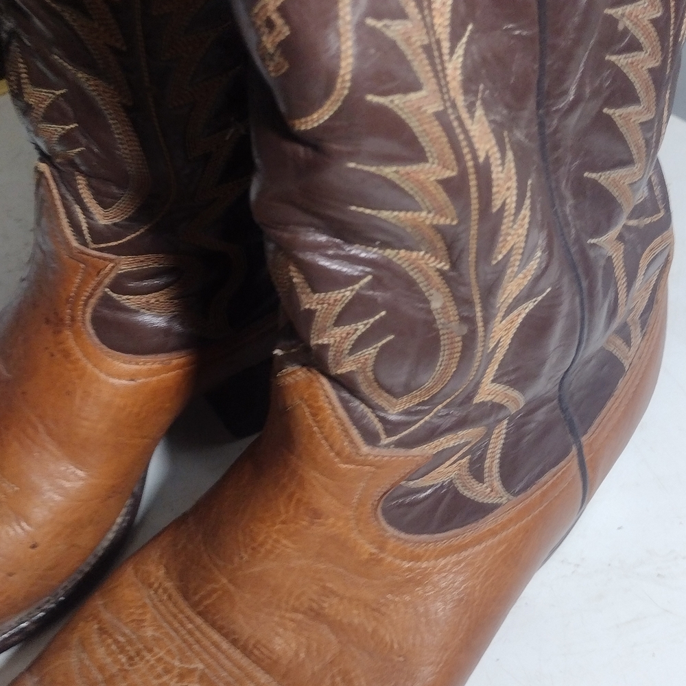 Tony Lama Cream and Black Leather Boots